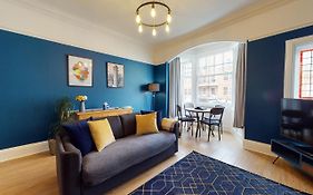 No10 Seaside Apartment - Ground Floor Apartment